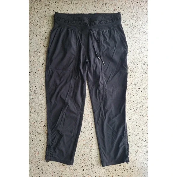 116 Lululemon Dance Studio Mid Rise Cropped Pant - Picture 4 of 12